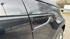 Land Rover Discovery 3.0 D300 R-Dynamic SE 5dr Auto Diesel Station Wagon